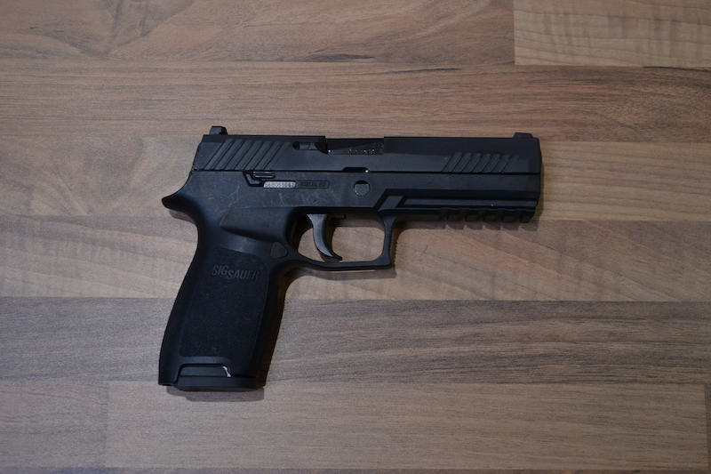 //www.privatir.ch/wp-content/uploads/2018/10/Sig-Sauer-P-320-Cal-9mm.jpg